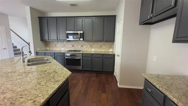 $2,600 | 406 Stonebridge Circle, Allen, TX 75013