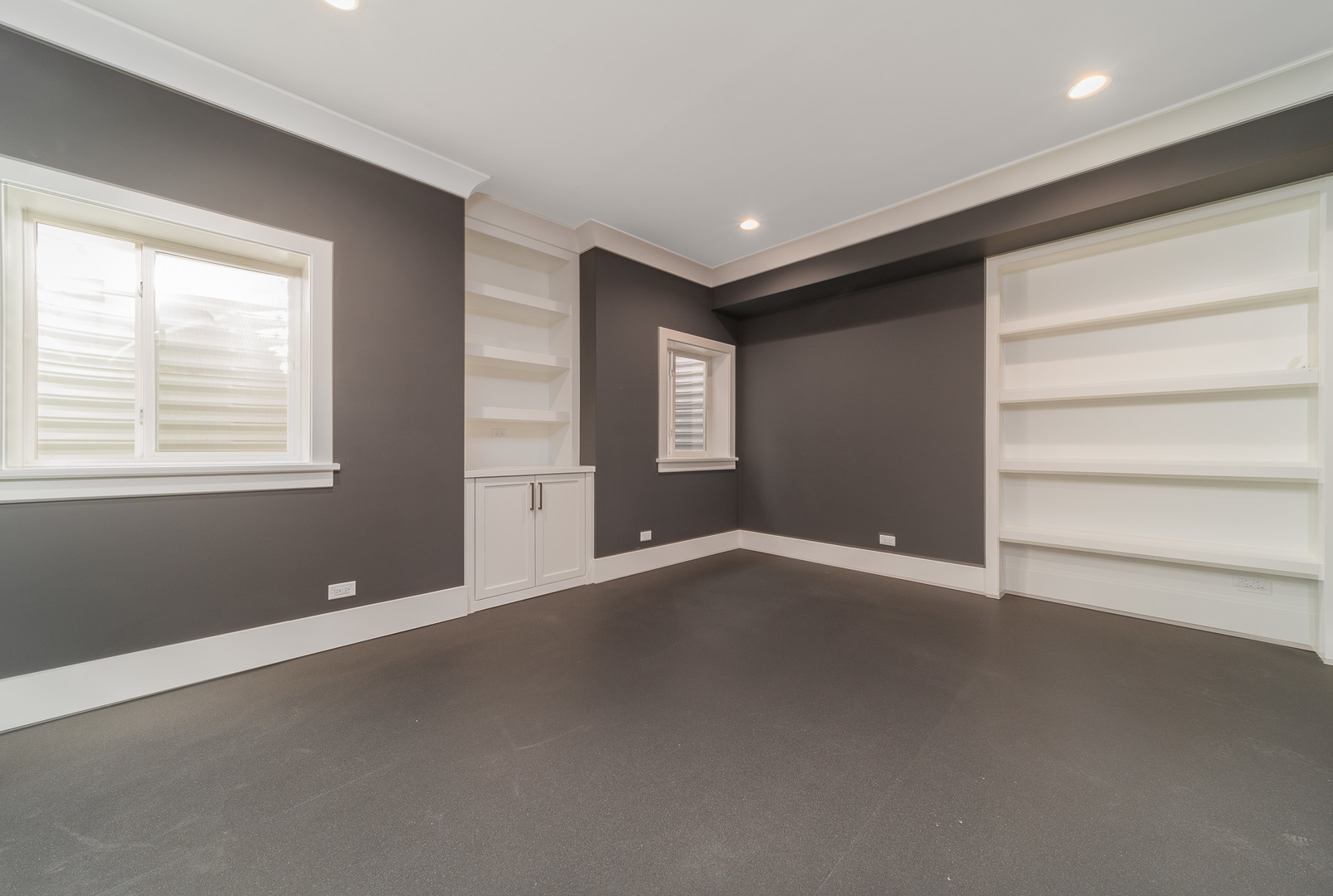 2421 Sumac Circle Glenview, IL 60025 - Photo 24 of 27 a view of an empty room with a window