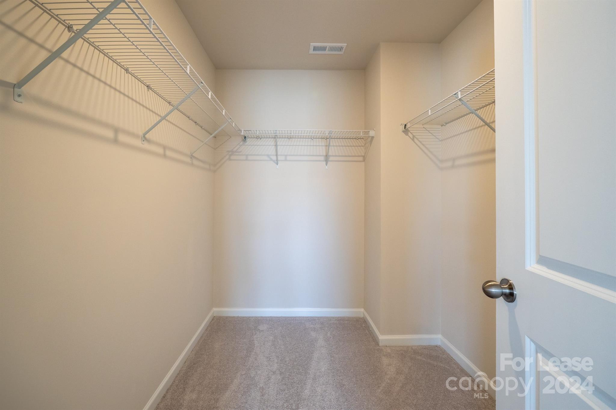 15307 Lake Ridge Road Charlotte, NC 28278 - Photo 28 of 33 a view of small space