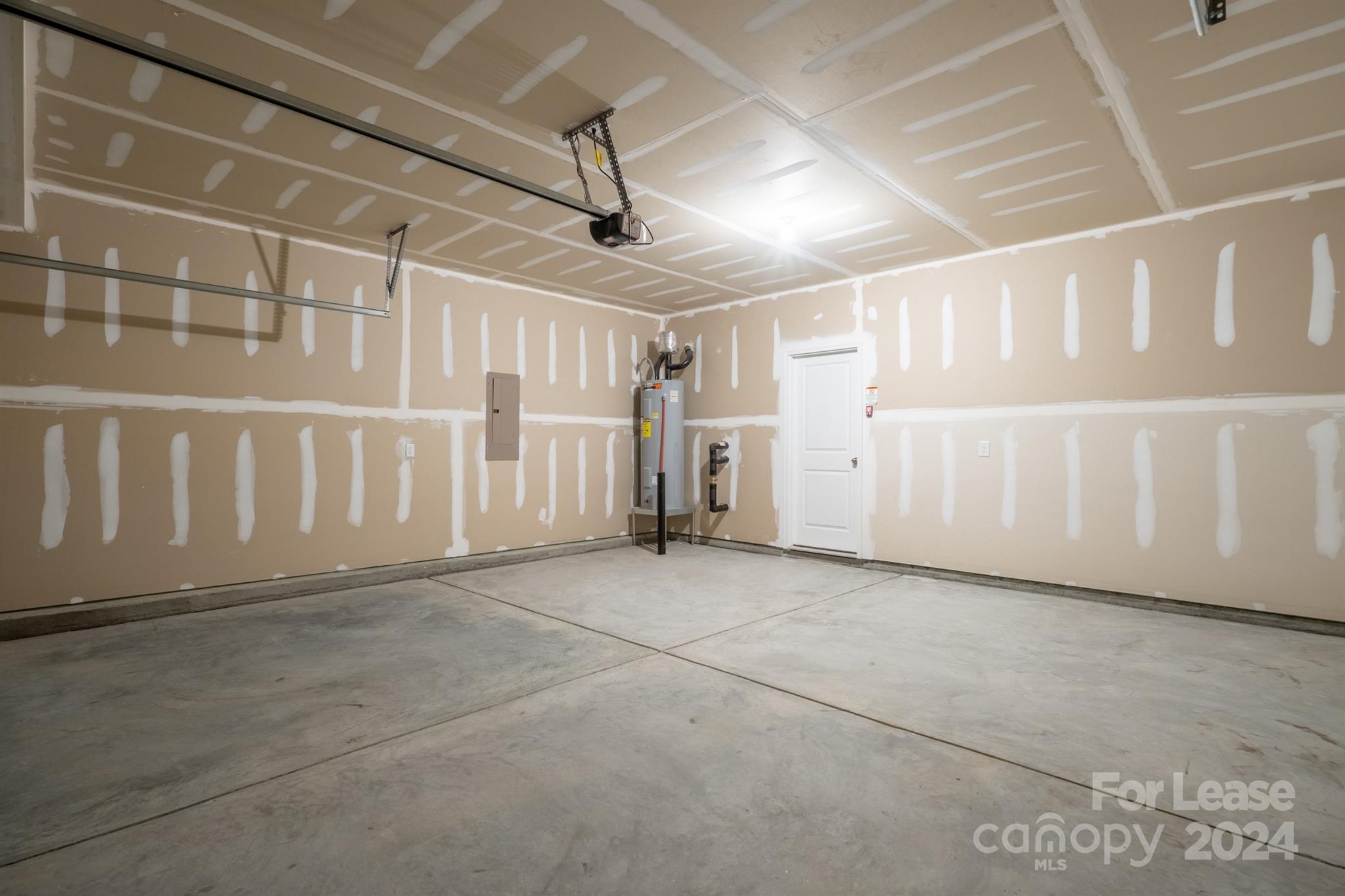 15307 Lake Ridge Road Charlotte, NC 28278 - Photo 31 of 33 a view of an empty room