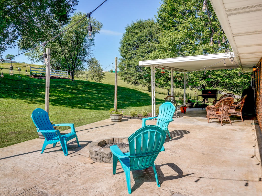 685 Weaver Branch Road Bluff City, TN 37618 - Photo 17 of 57 685 Weaver Branch MLS01517