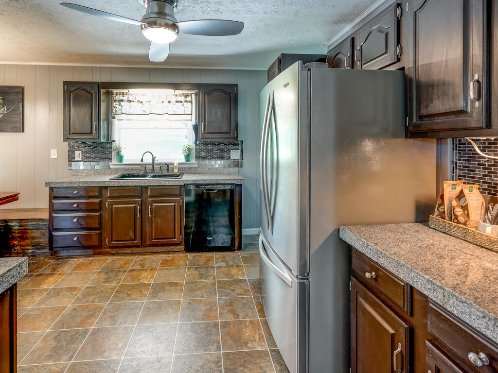 685 Weaver Branch Road Bluff City, TN 37618 - Photo 31 of 57 685 Weaver Branch MLS01531