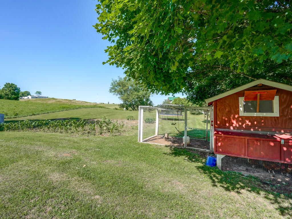 685 Weaver Branch Road Bluff City, TN 37618 - Photo 8 of 57 685 Weaver Branch MLS01508