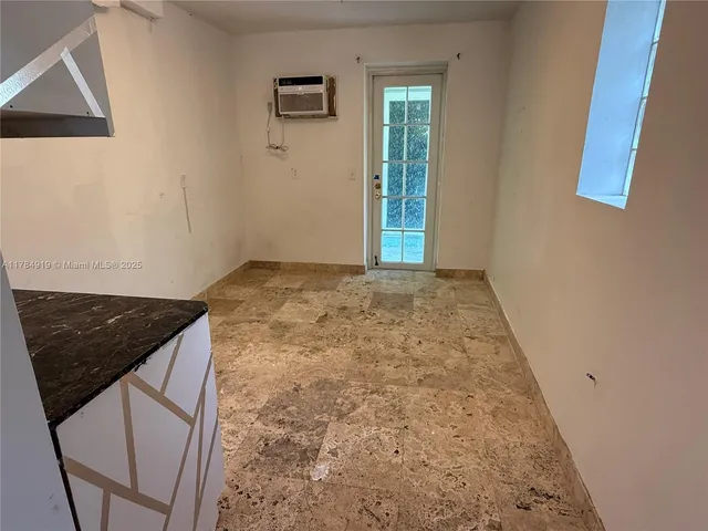 $1,700,000 | 1722 Jefferson Avenue, Miami Beach, FL 33139