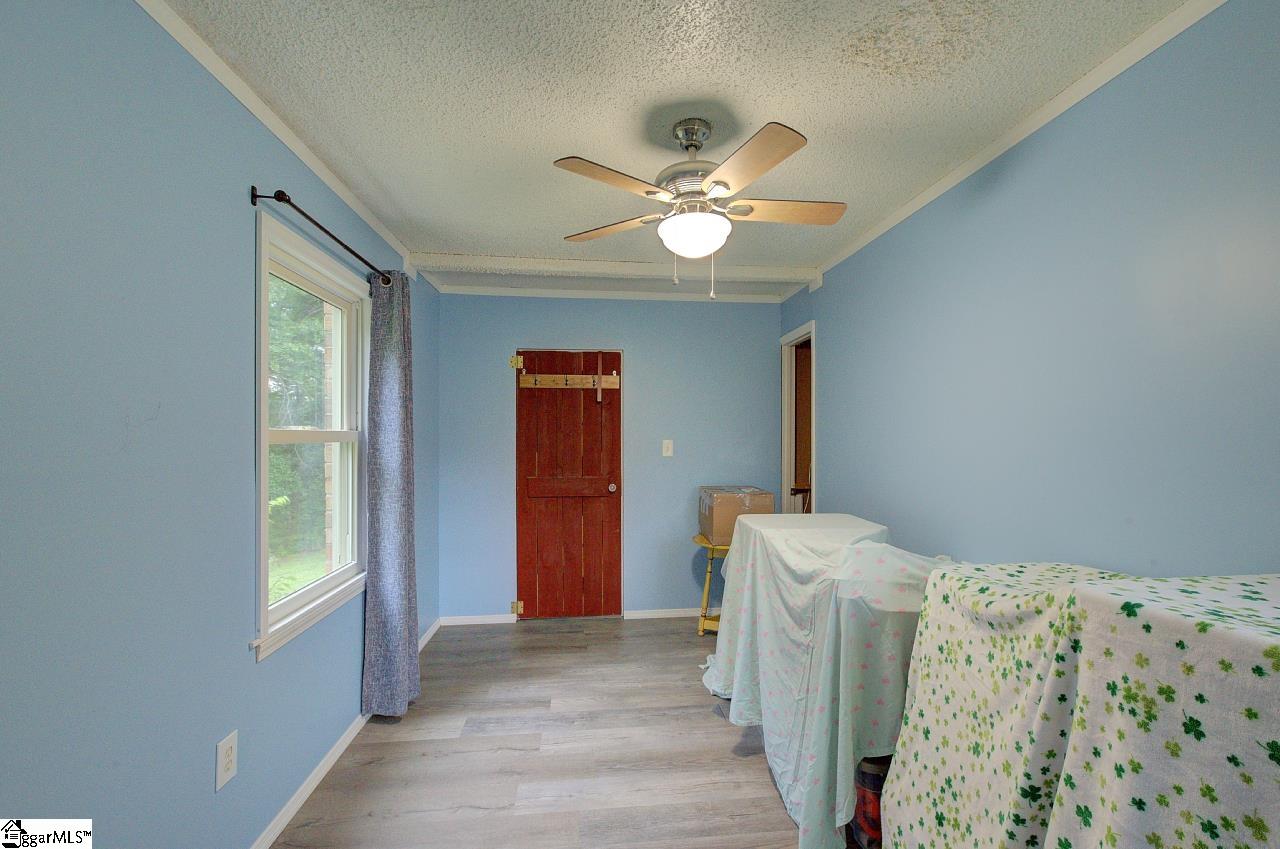 503 Edgewater Road Woodruff, SC 29388 - Photo 24 of 34