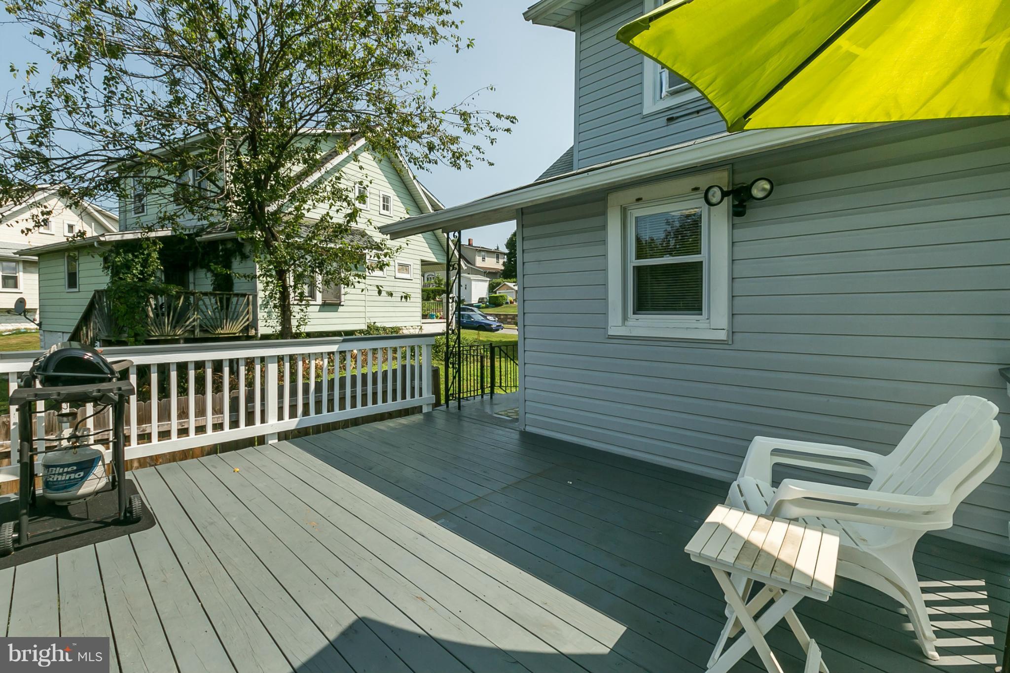 714 Elmwood Road Baltimore, MD 21206 - Photo 22 of 24 a view of a chairs on the deck