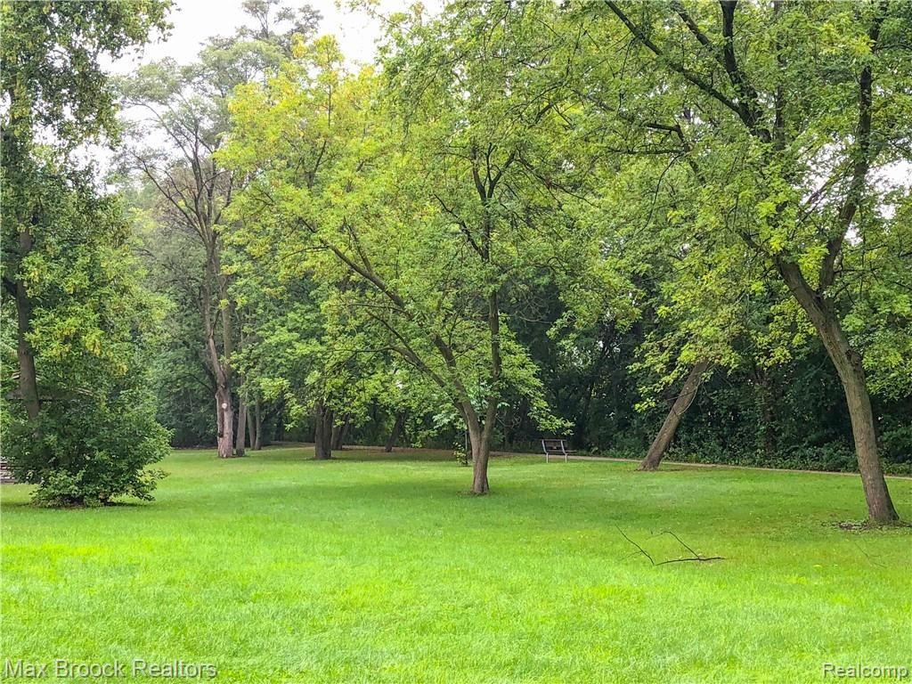 3148 Summers Road Keego Harbor, MI 48320 - Photo 17 of 19 3148SummersRd-28.jpg