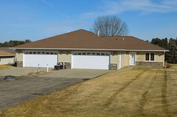 $499,000 | 1220 Golf View Drive, Mondovi, WI 54755