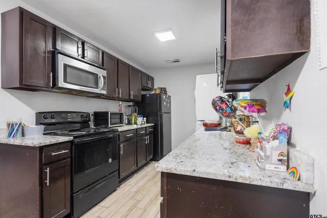 $360,000 | 2308-2310 Aberdeen Drive, Tyler, TX 75703