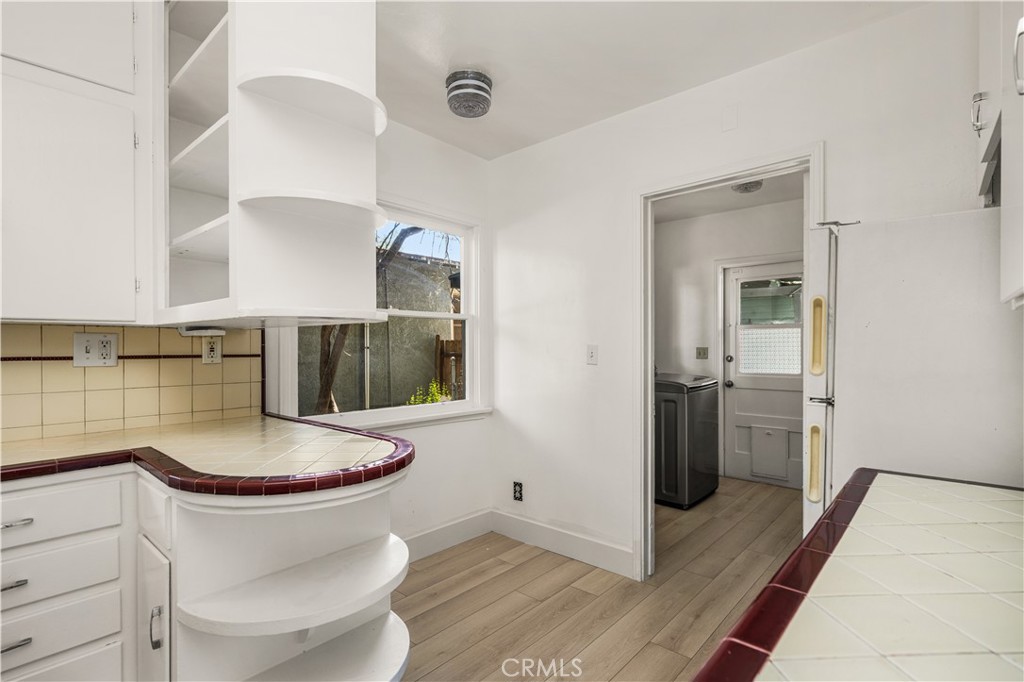 3980 Linwood Place Riverside, CA 92506 - Photo 15 of 41 view into laundry room