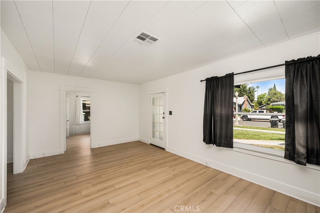 3980 Linwood Place Riverside, CA 92506 - Photo 9 of 41 more views of the living area