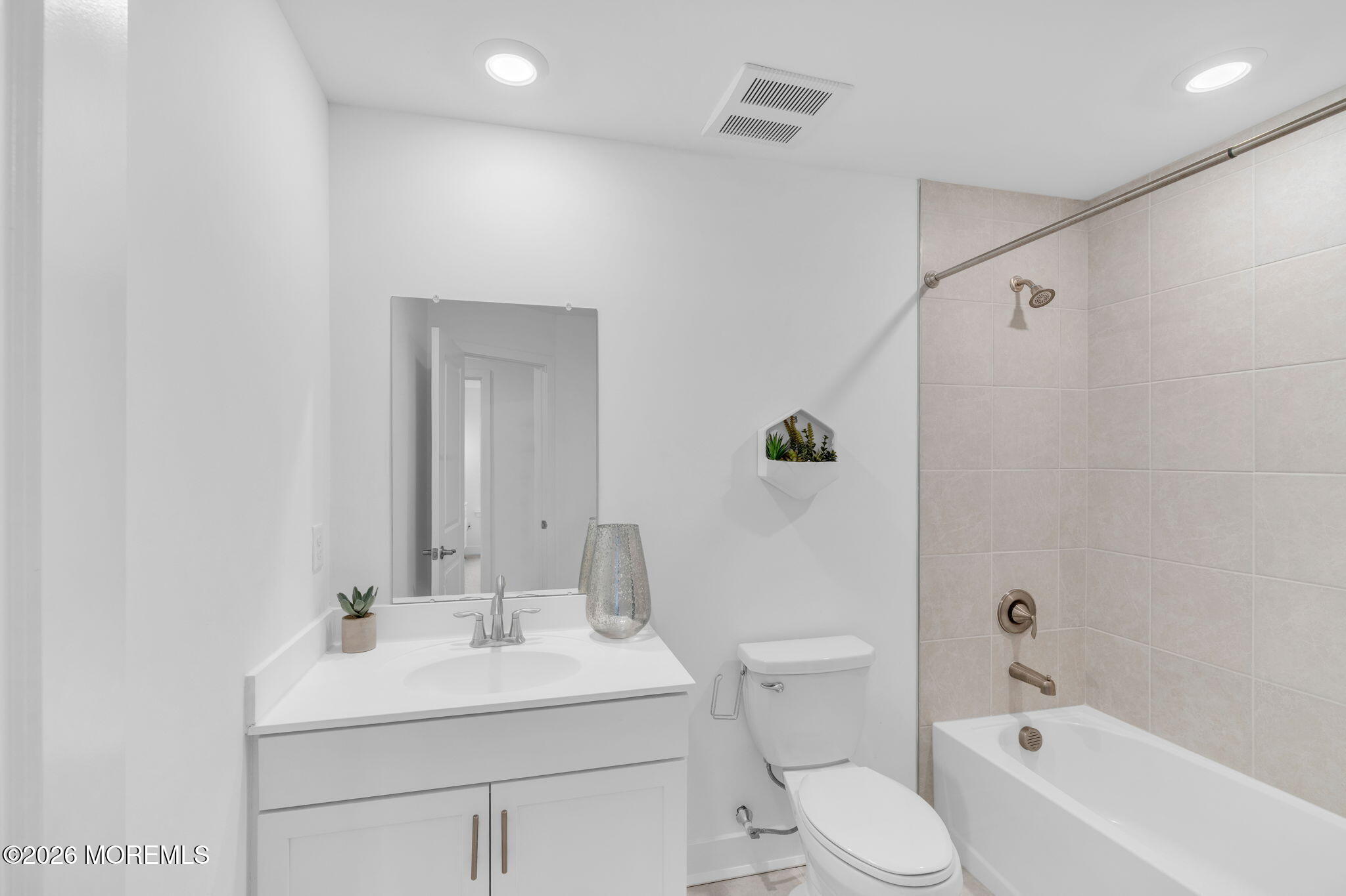 31 Midway Road North Eatontown, NJ 07724 - Photo 18 of 22 37-web-or-mls-DSC03590