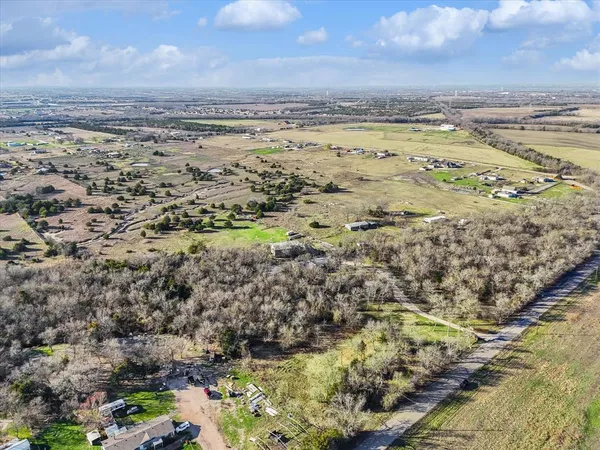 $302,000 | 2160 County Road 658, Farmersville, TX 75442
