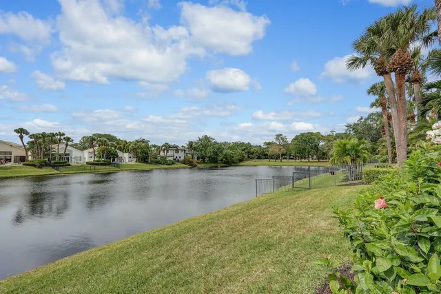 $2,100,000 | 13315 Deauville Drive, Palm Beach Gardens, FL 33410