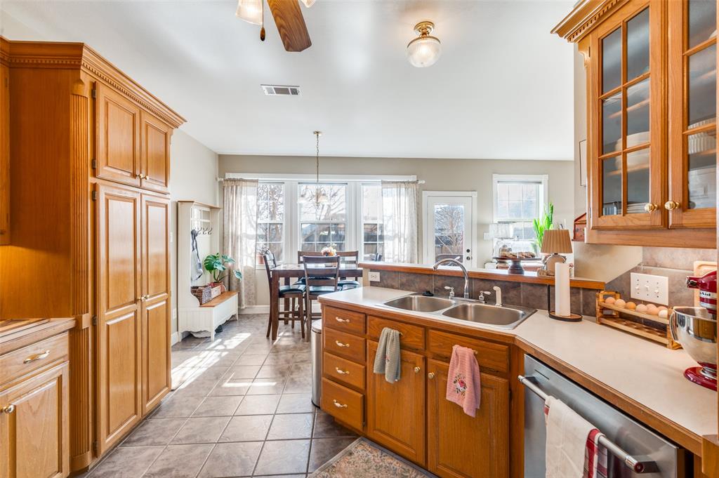 3301 Cooper Branch East Denton, TX 76209 - Photo 8 of 25