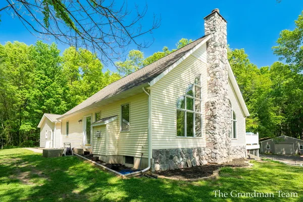 $650,000 | 3631 Pepper Lane, Hamilton, MI 49419
