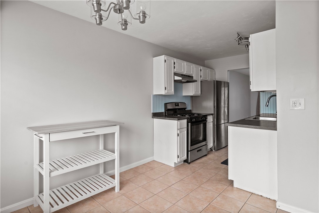 200 Heroux Boulevard, Unit 203 Cumberland, RI 02864 - Photo 11 of 36