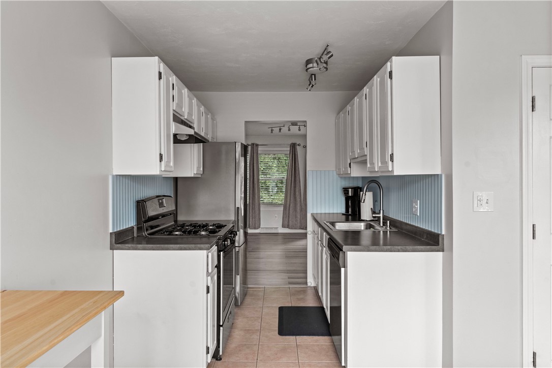 200 Heroux Boulevard, Unit 203 Cumberland, RI 02864 - Photo 12 of 36