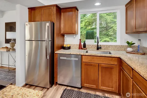$369,950 | 8642 164th Avenue Northeast, Unit B204, Redmond, WA 98052