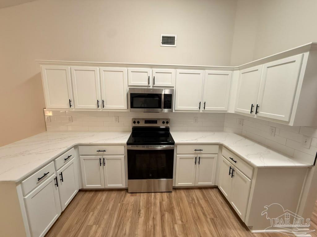 5998 Ridgeview Drive Milton, FL 32570 - Photo 6 of 49 Gallery Image 6