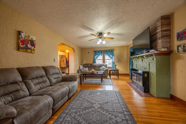 $265,000 | 902 4th Avenue Southwest, Austin, MN 55912