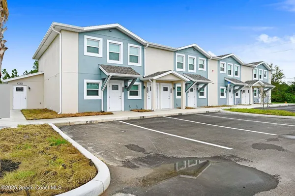 $1,300 | 1895 Convair Street Southeast, Unit 2203, Palm Bay, FL 32909