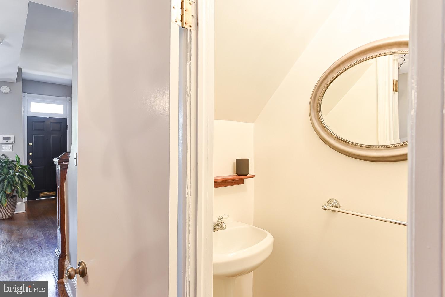 607 F Street Northeast Washington, DC 20002 - Photo 11 of 42 Gallery Image 11