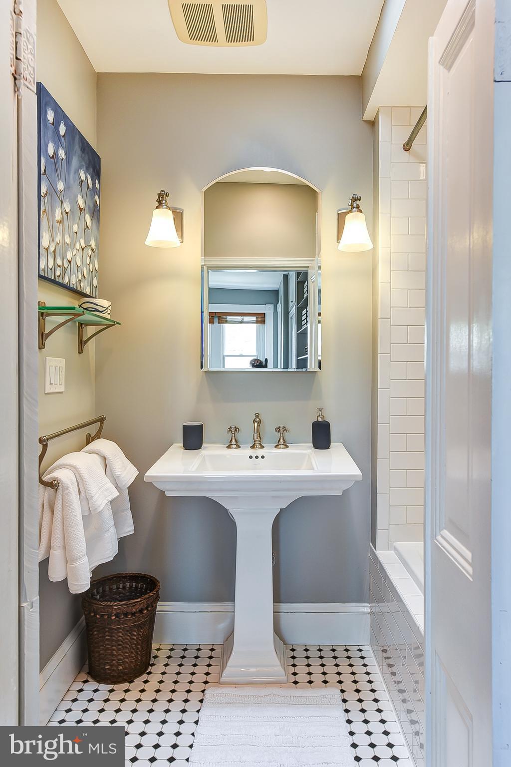 607 F Street Northeast Washington, DC 20002 - Photo 25 of 42 Gallery Image 25
