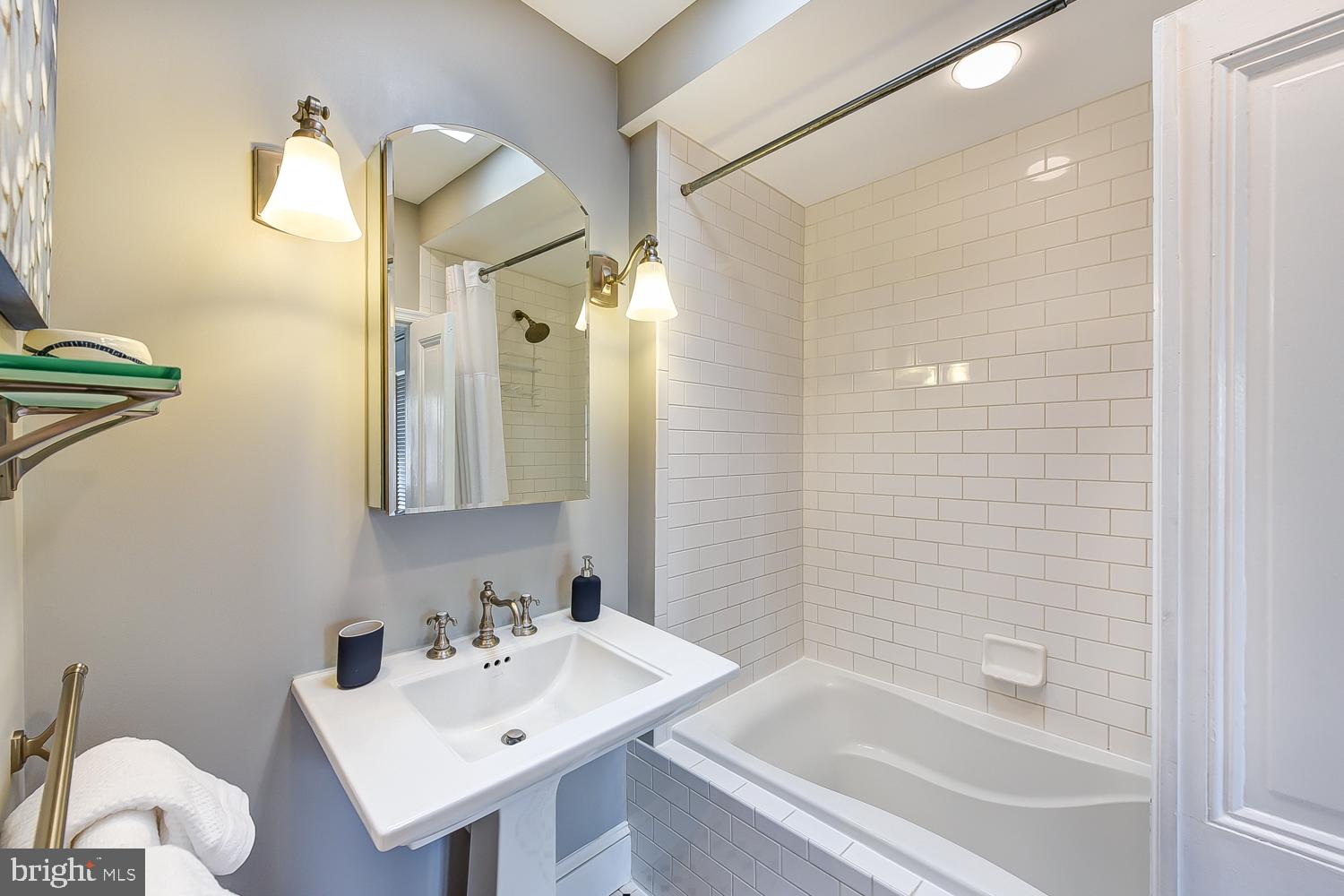 607 F Street Northeast Washington, DC 20002 - Photo 26 of 42 Gallery Image 26