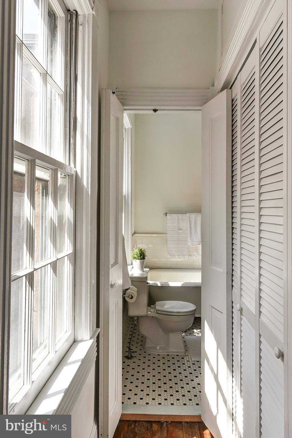 607 F Street Northeast Washington, DC 20002 - Photo 29 of 42 Gallery Image 29