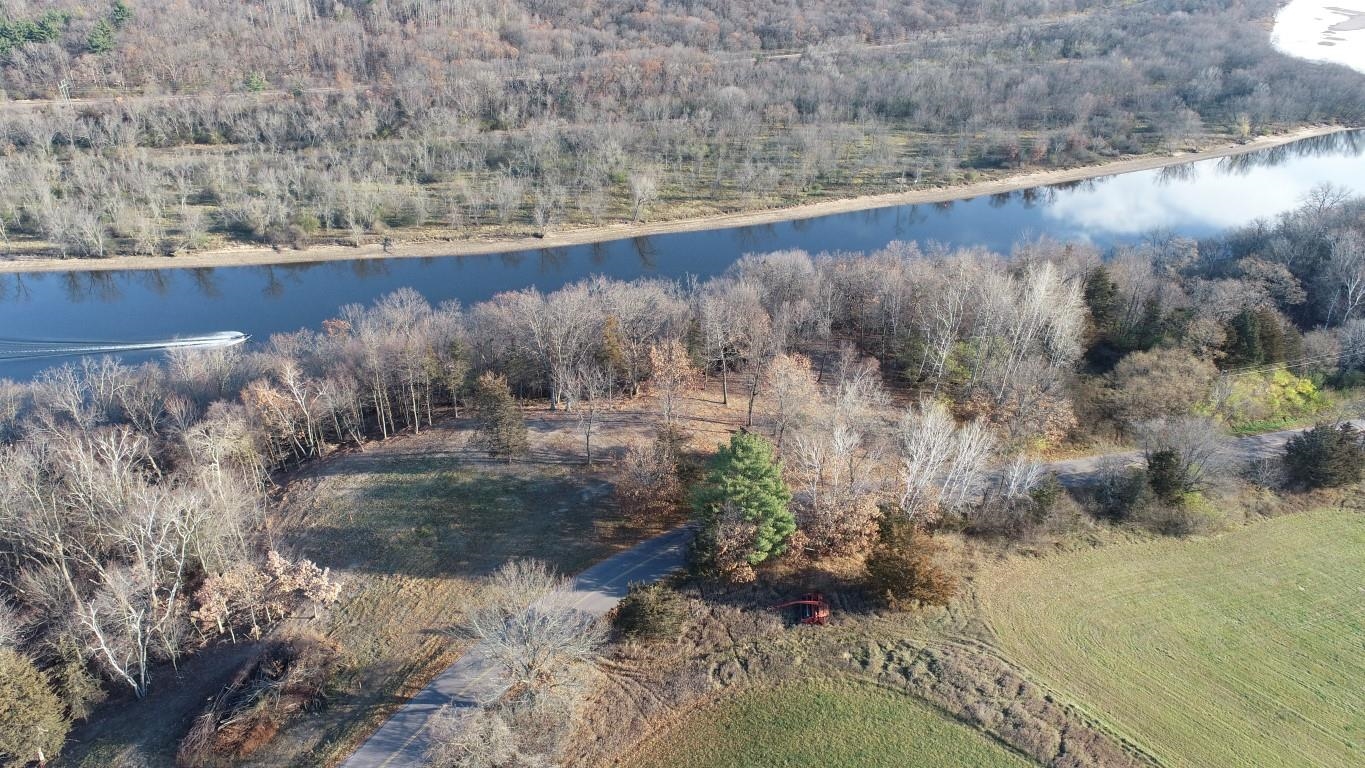 L22 Hillside Wisconsin Dells, WI 53965 - Photo 21 of 28