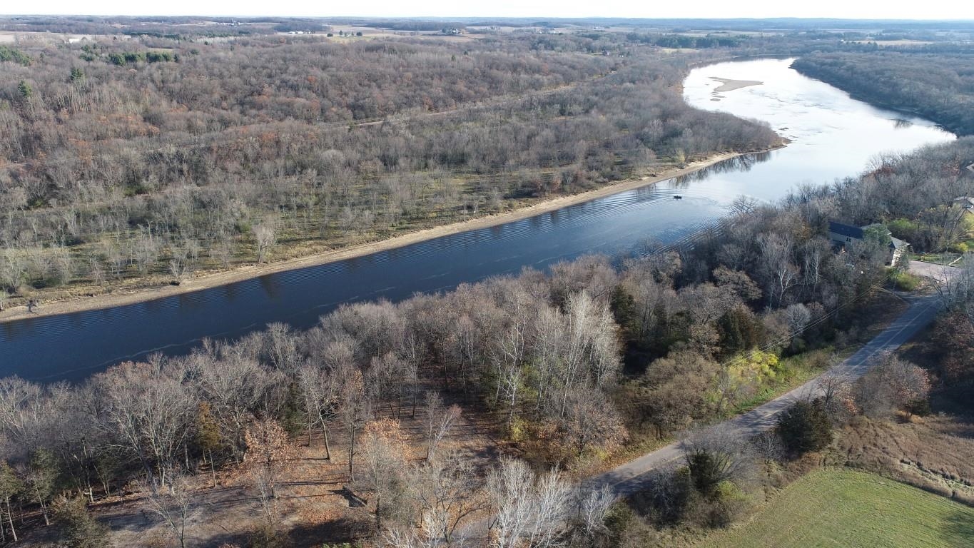 L22 Hillside Wisconsin Dells, WI 53965 - Photo 9 of 28