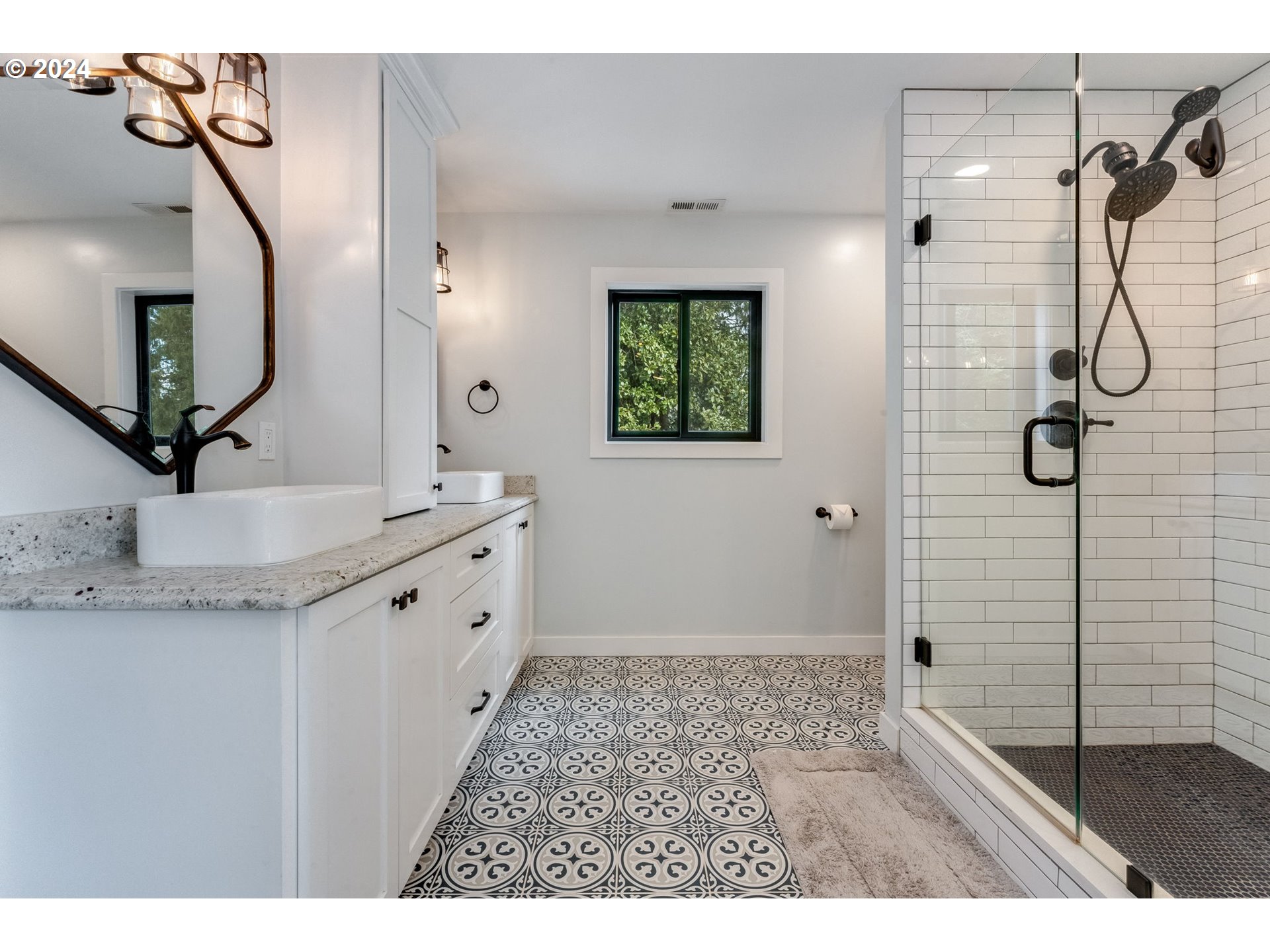 35220 Northeast Wilsonville Road Newberg, OR 97132 - Photo 22 of 43 Owner's Suite Bathroom