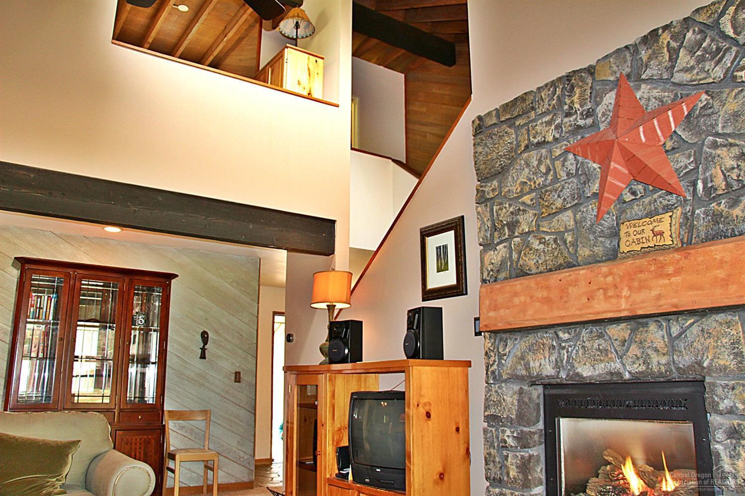 4 Meadow House Loop Sunriver, OR 97707 - Photo 7 of 17 Gallery Image 7