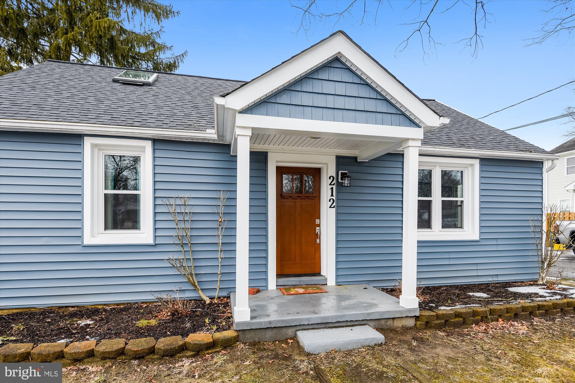212 Oakwood Road Edgewater, MD 21037 - Photo 2 of 53
