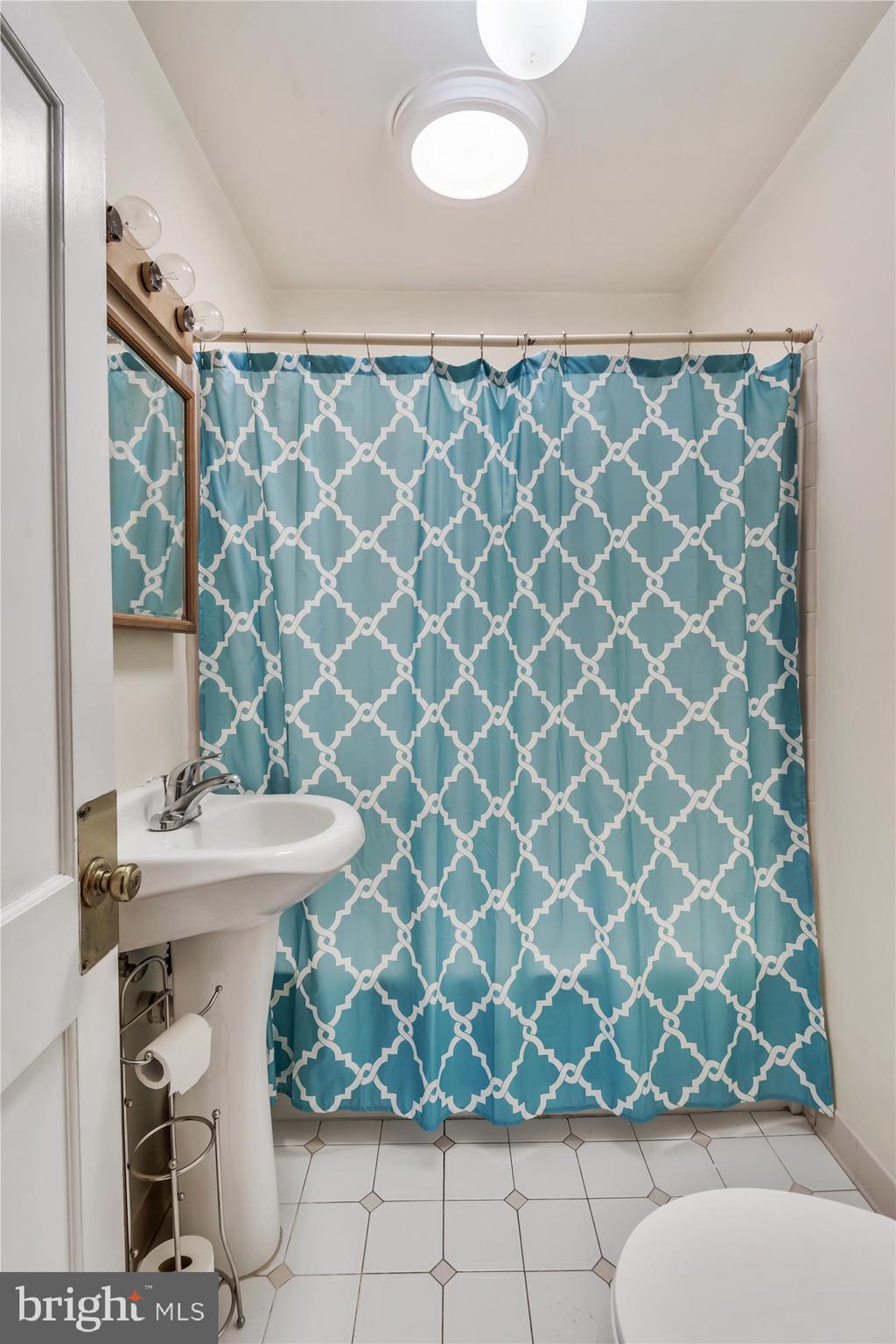 212 Oakwood Road Edgewater, MD 21037 - Photo 20 of 53