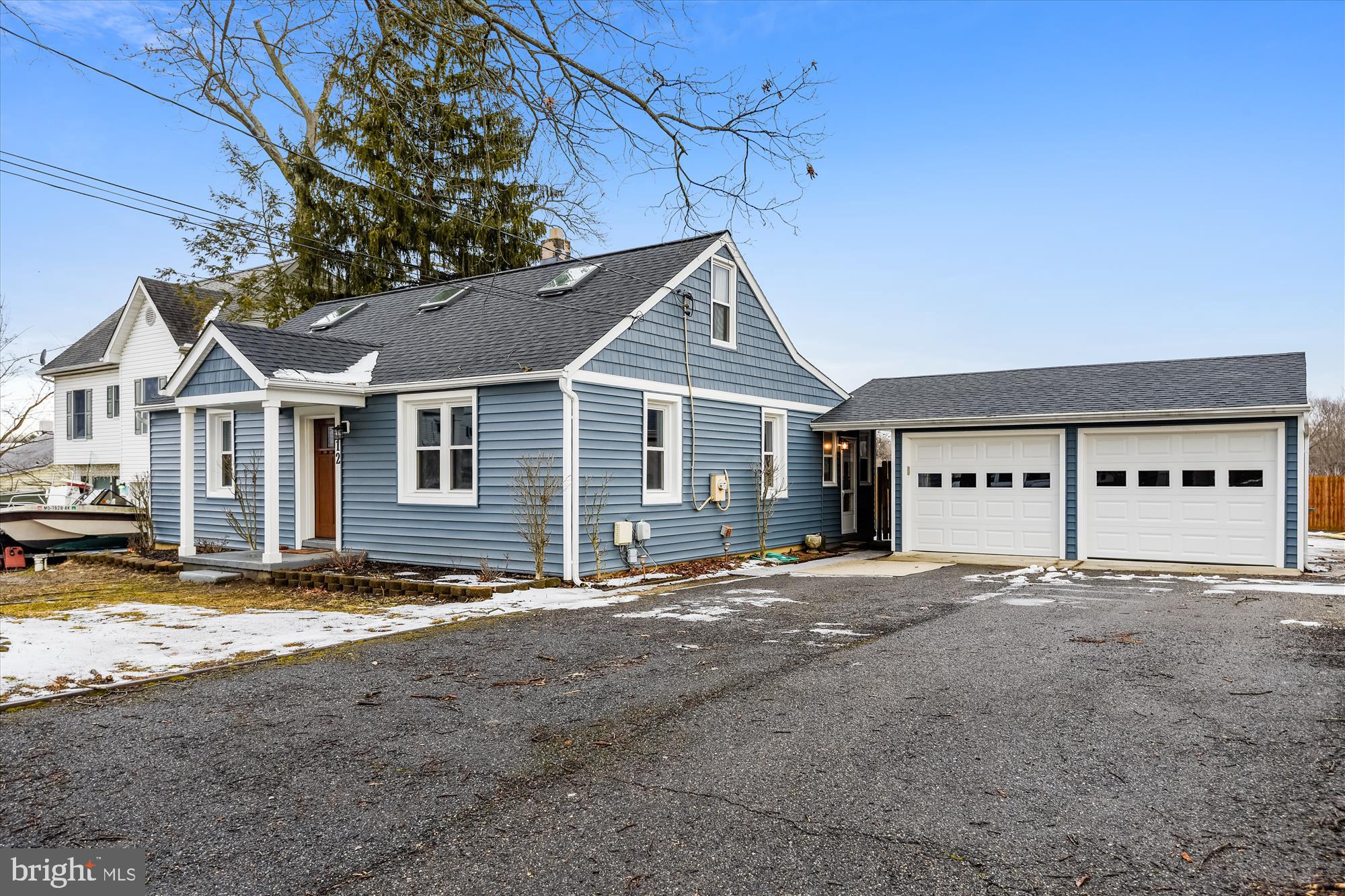 212 Oakwood Road Edgewater, MD 21037 - Photo 3 of 53