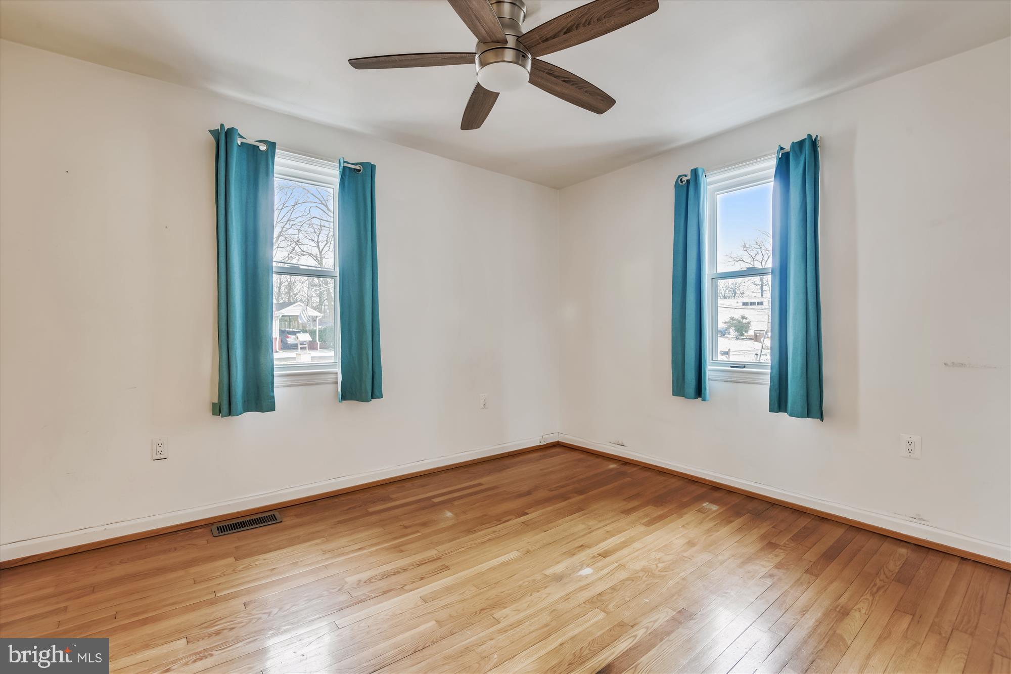 212 Oakwood Road Edgewater, MD 21037 - Photo 21 of 53