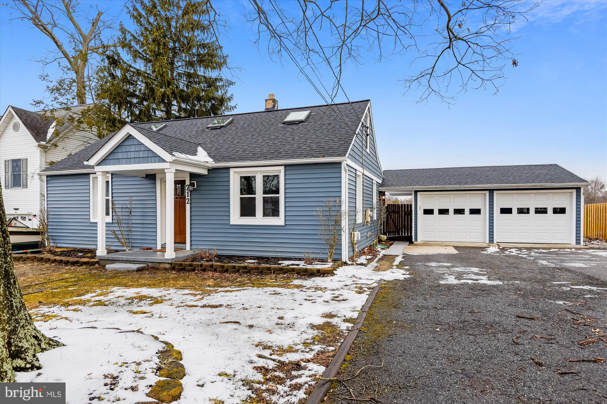 212 Oakwood Road Edgewater, MD 21037 - Photo 4 of 53