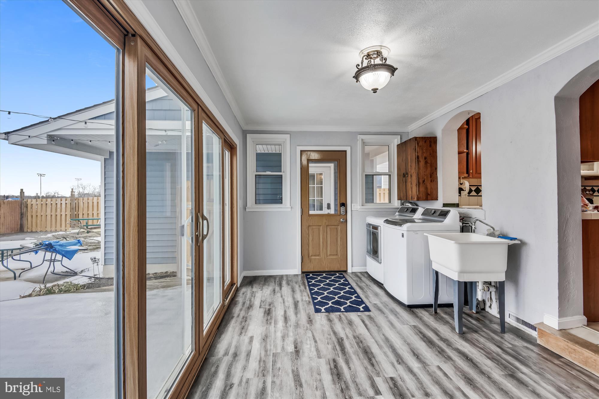 212 Oakwood Road Edgewater, MD 21037 - Photo 6 of 53