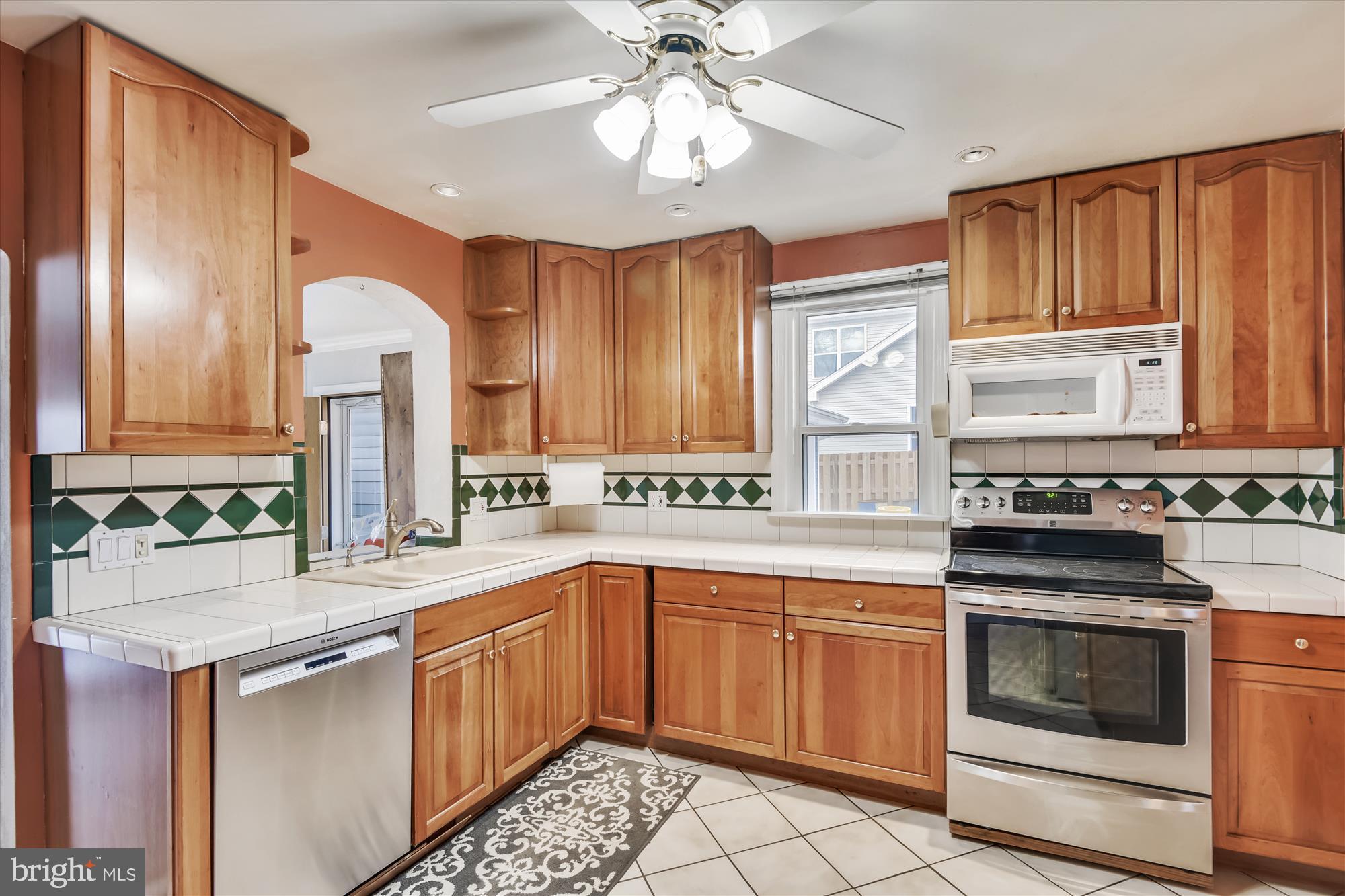 212 Oakwood Road Edgewater, MD 21037 - Photo 8 of 53