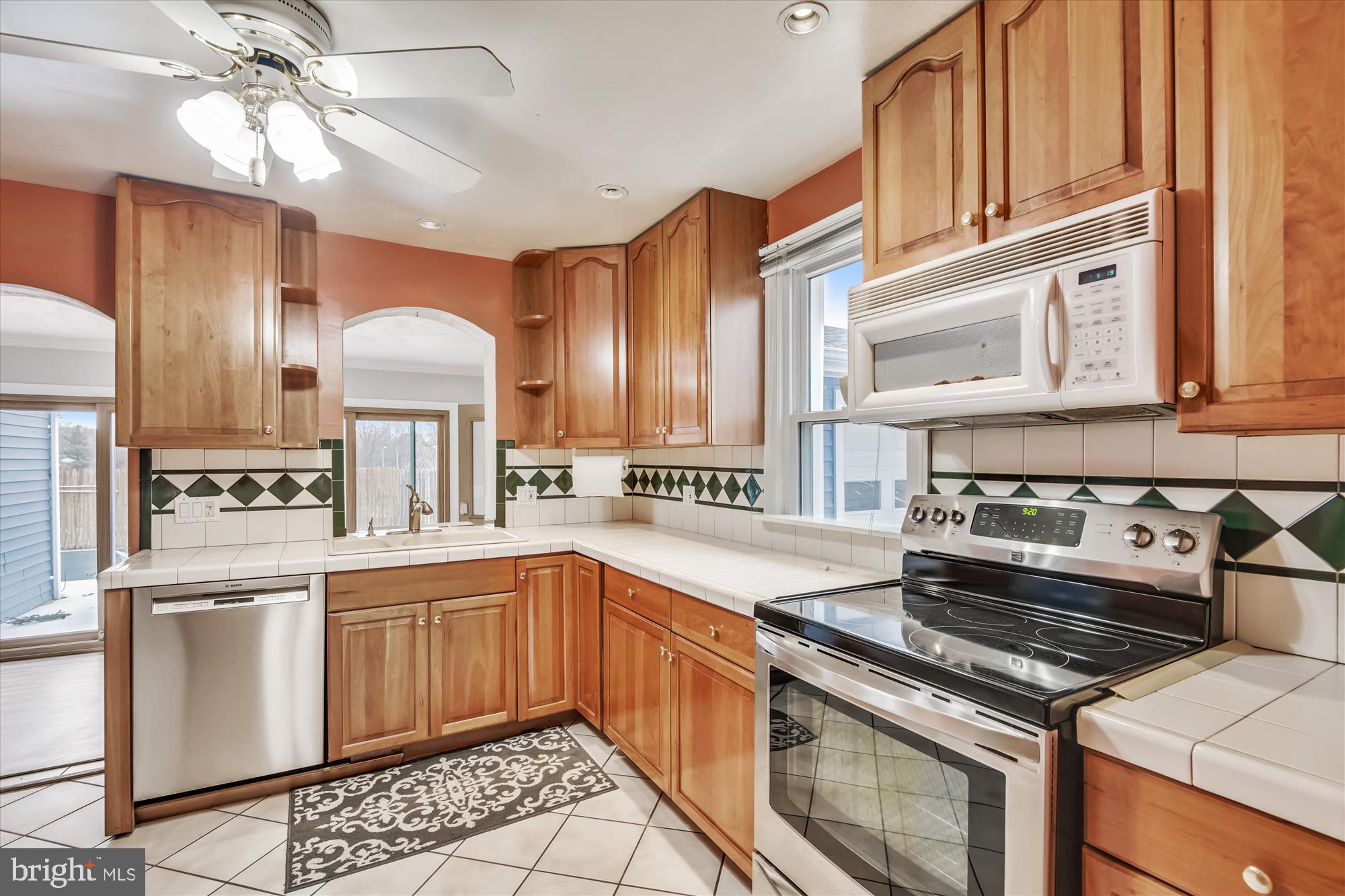 212 Oakwood Road Edgewater, MD 21037 - Photo 9 of 53