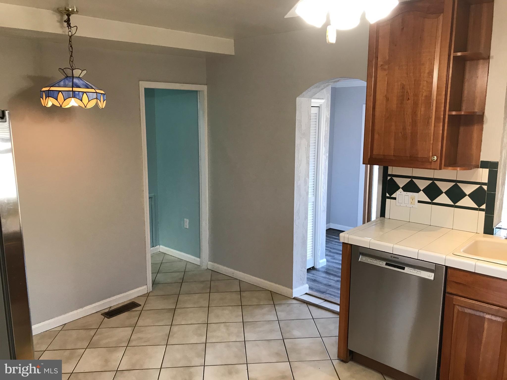 212 Oakwood Road Edgewater, MD 21037 - Photo 10 of 53