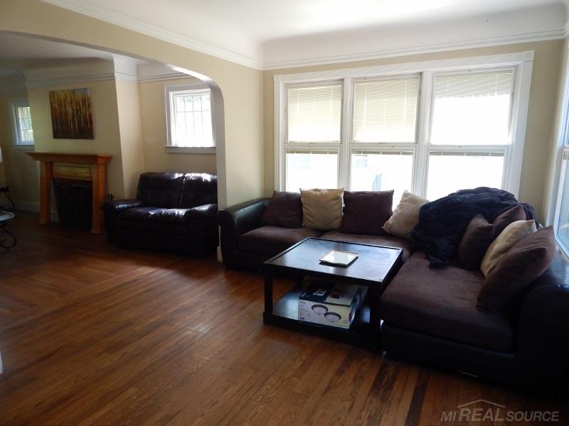 1425 Buckingham Road Grosse Pointe Park, MI 48230 - Photo 6 of 29