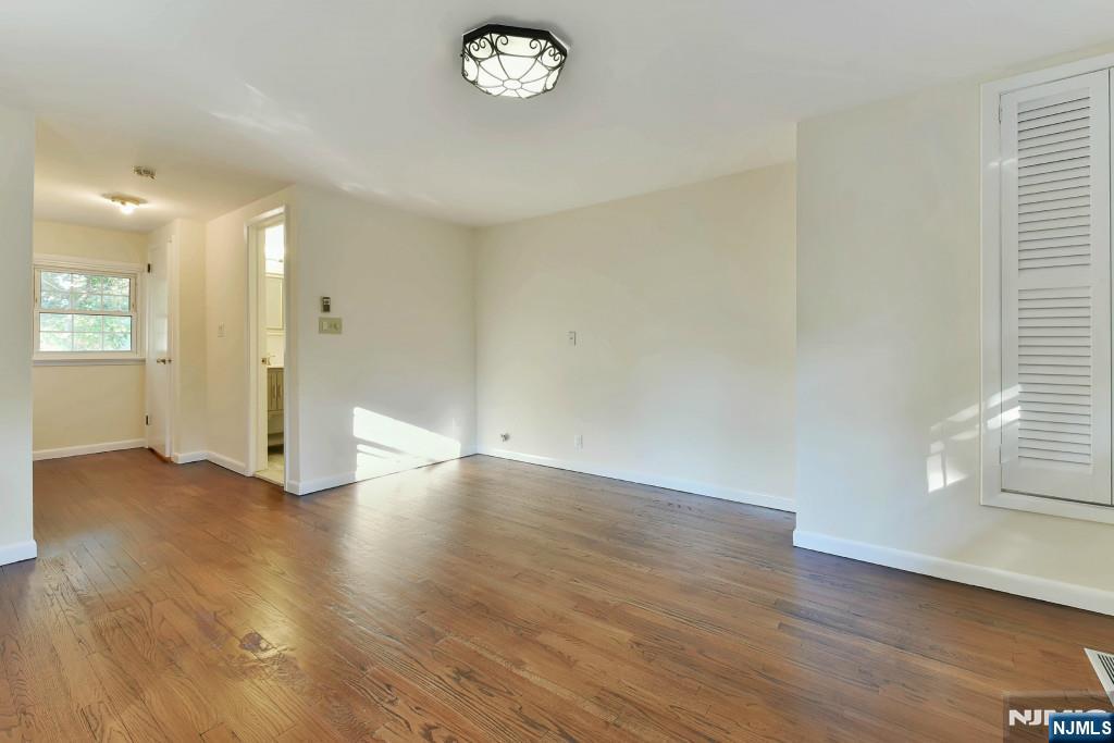 4 Marconi Street Tenafly, NJ 07670 - Photo 16 of 35