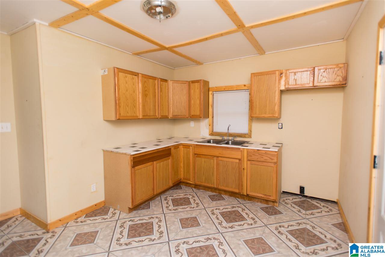 816 9th Street Southwest Birmingham, AL 35211 - Photo 7 of 18