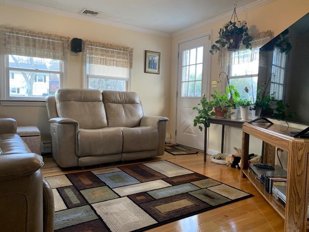 43 Ryder Road Weymouth, MA 02190 - Photo 12 of 24 Gallery Image 12