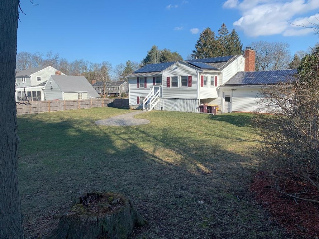 43 Ryder Road Weymouth, MA 02190 - Photo 3 of 24 Gallery Image 3