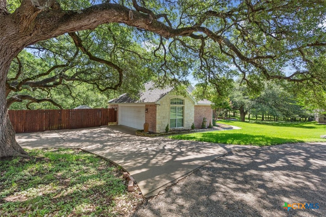 200 Carriage House Road Salado, TX 76571 - Photo 41 of 43