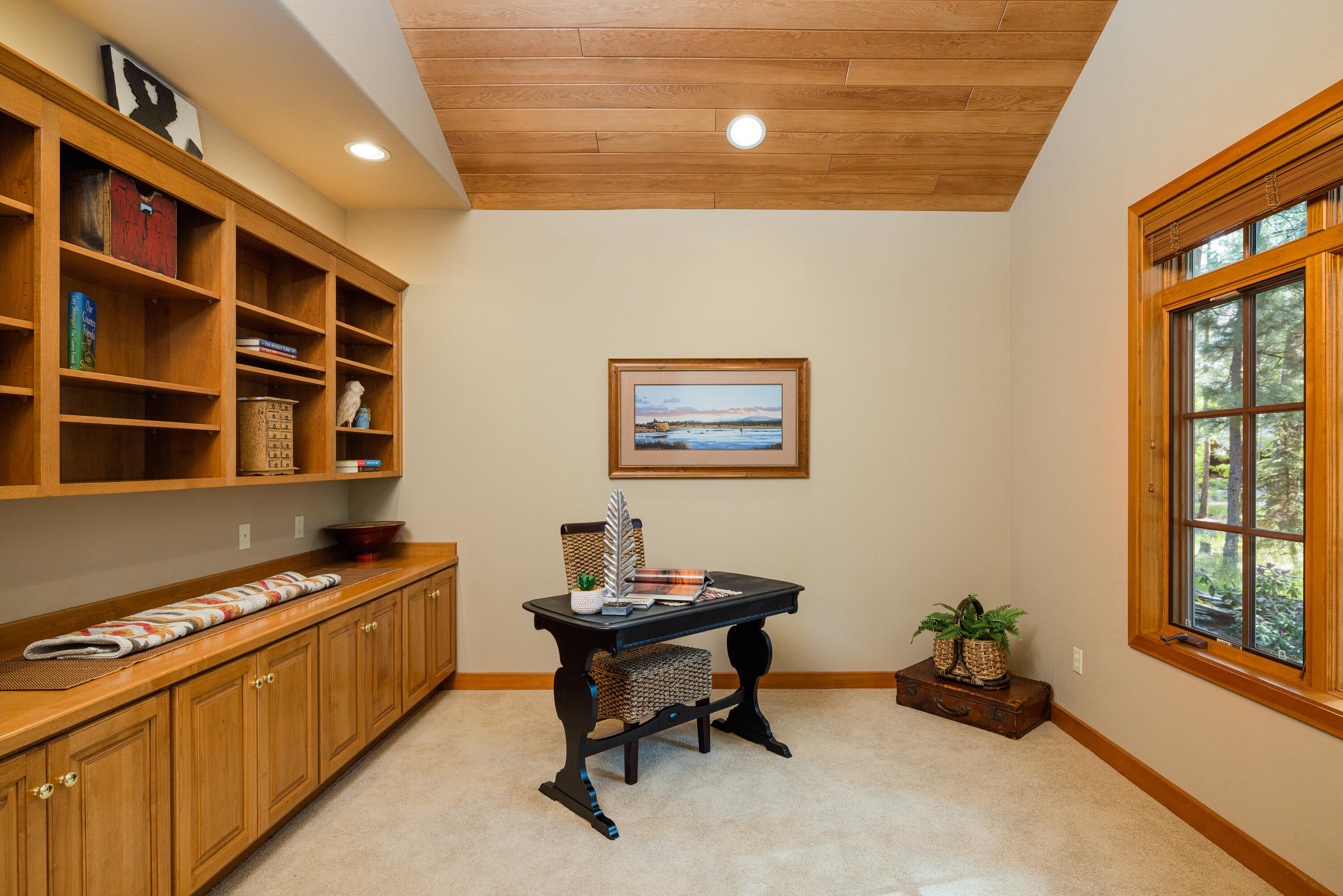 70331 Willow Herb, Unit GM205 Black Butte Ranch, OR 97759 - Photo 50 of 75 Home Office/Den/Media Room with built-in bookshelves and storage cabinets
